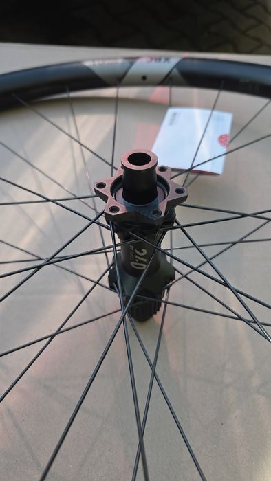 DT Swiss XRC 1501 29" Carbon MicroSpline koło tylne