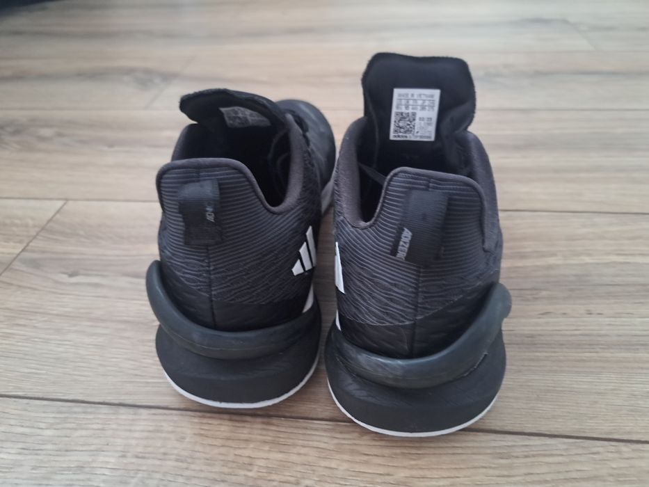 тенісні кросівки лінійки Adidas CourtJam Control