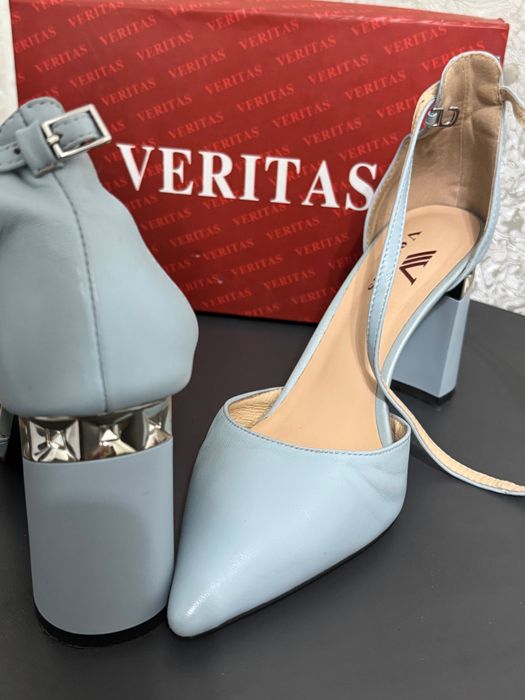 жіночі туфлі Veritas ніжно-блакитного кольору