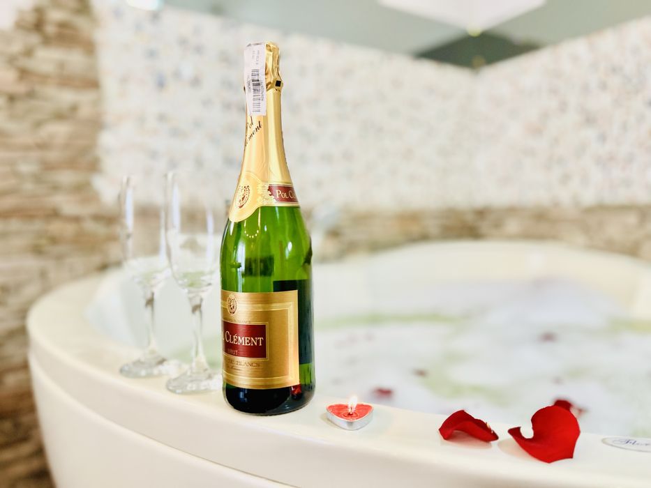 (11)Газ!!! Квартира подобово з Джакузі М.Наукова Госпіталь Культури 5