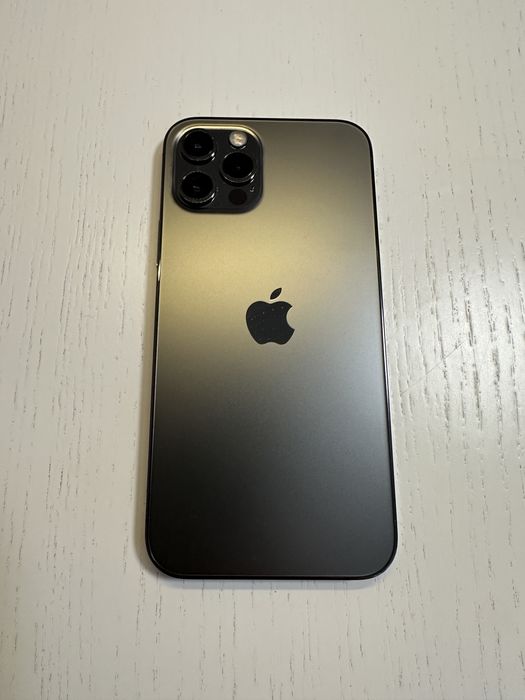 Продам IPhone 12 pro