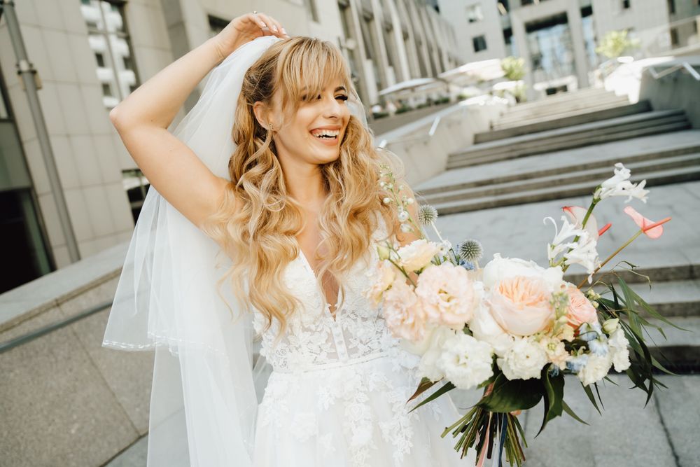 Продам весільну сукню Eva Lendel ivory