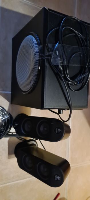 Colunas Logitech 2.1 para Pc