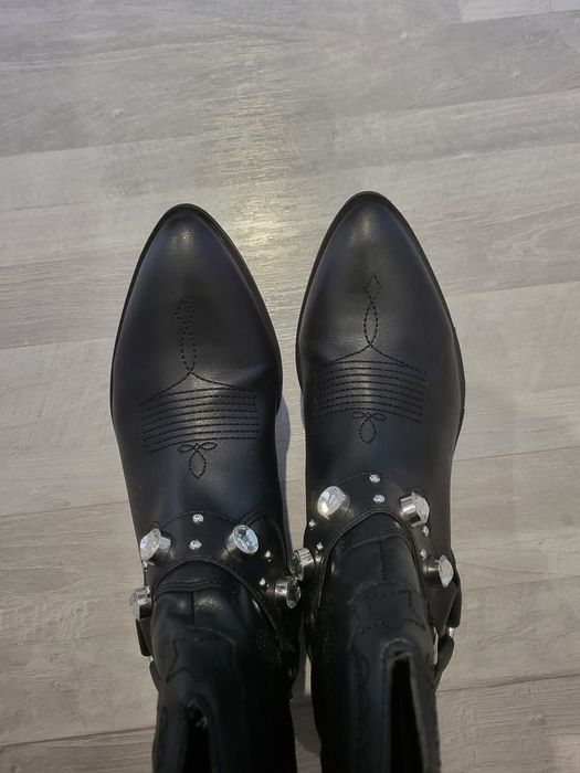 Чобітки козаки bershka