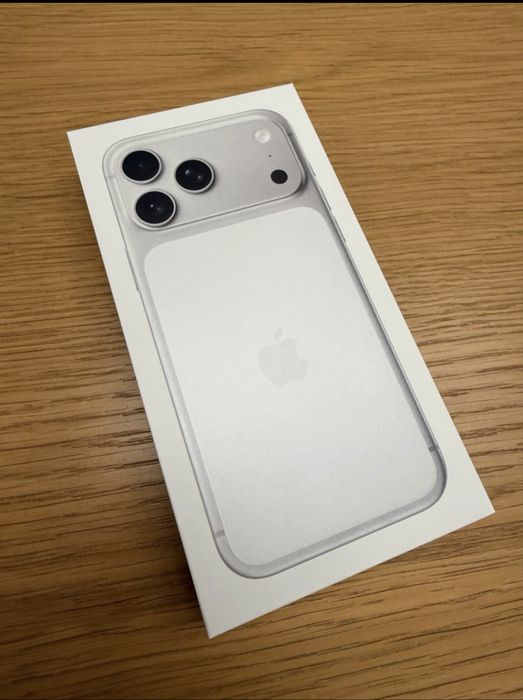 Apple iPhone 17 Pro Max Silver 256GB monobank a•bank ПУМБ Privat