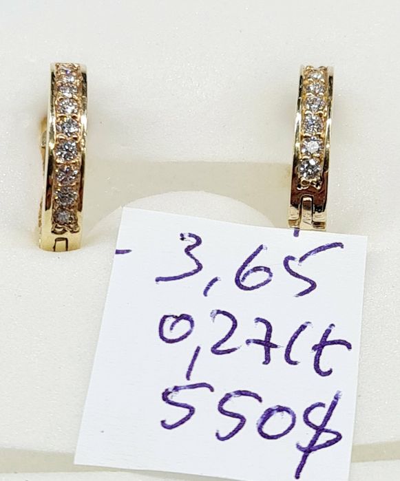 Продам золотые серьги с бриллиантами