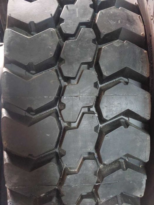 Шини, вантажні шини, наварювання коліс, наварка