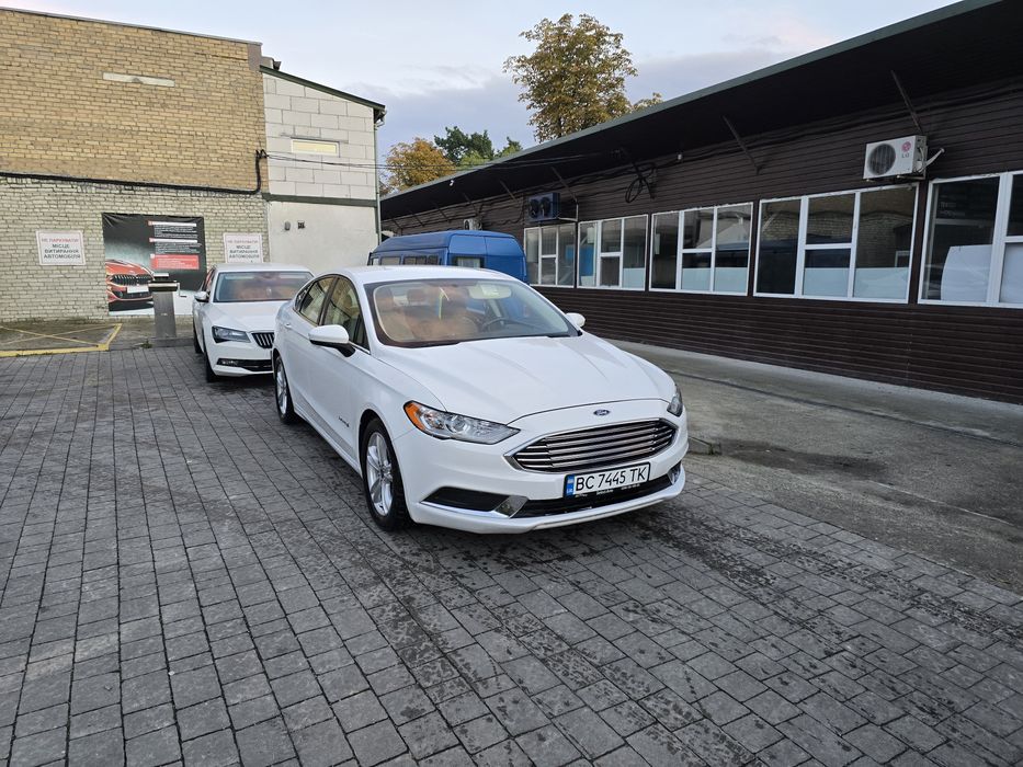 Оренда авто Ford Fusion hybrid