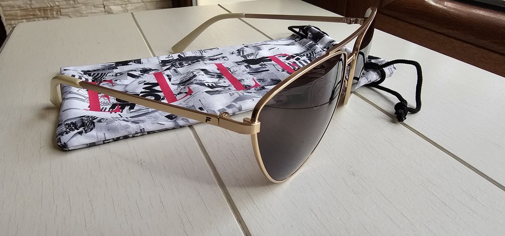 Okulary przeciwsłoneczne damskie Fila sfi563 nowe