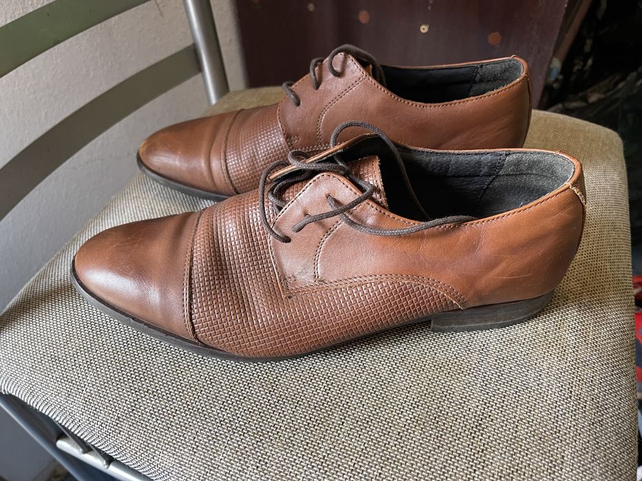 Sapatoa Suits inc e lefties