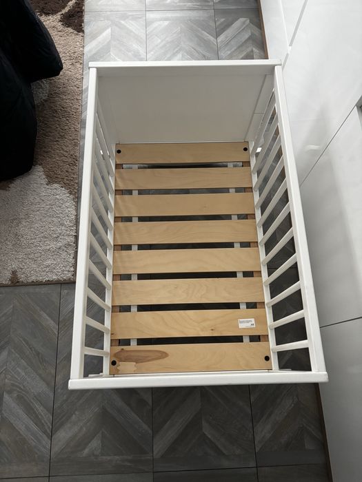 Biała  kołyska/ łóżeczko dziecięce