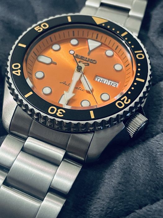 Seiko SRPD59K1 – Seiko 5 Sports „Orange Samurai”