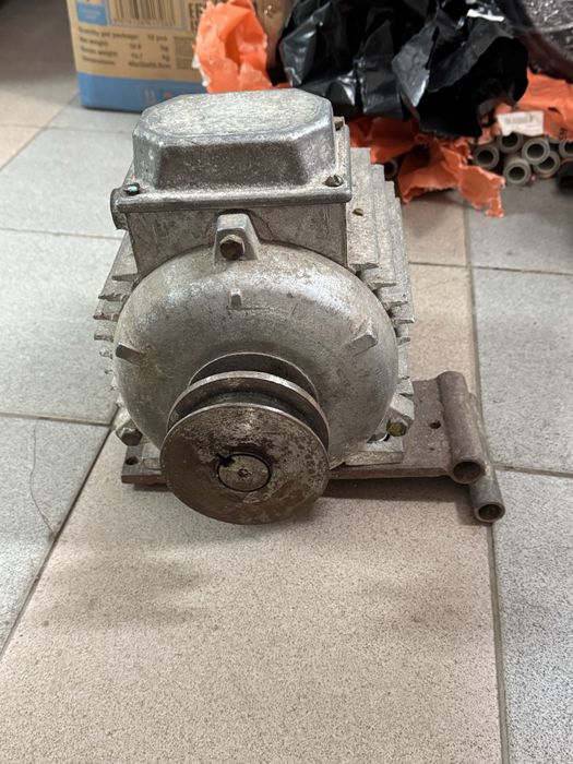 Електромотор (двигун) 3кВт 1500 об