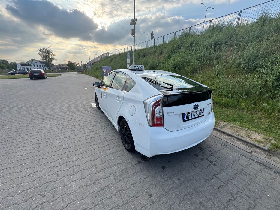 Toyota Prius 30 Polift 2015