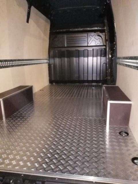 zabudowa busa Crafter Sprinter Ducato Boxer Master Proace Jumper Iveco