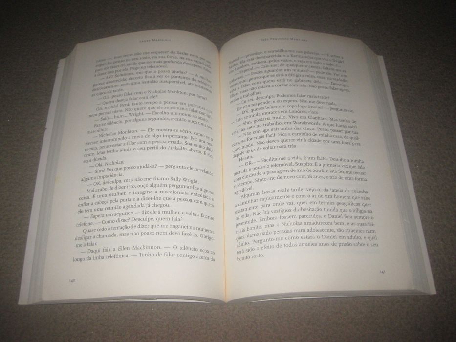 Livro "Três Pequenas Mentiras" de Laura Marshall