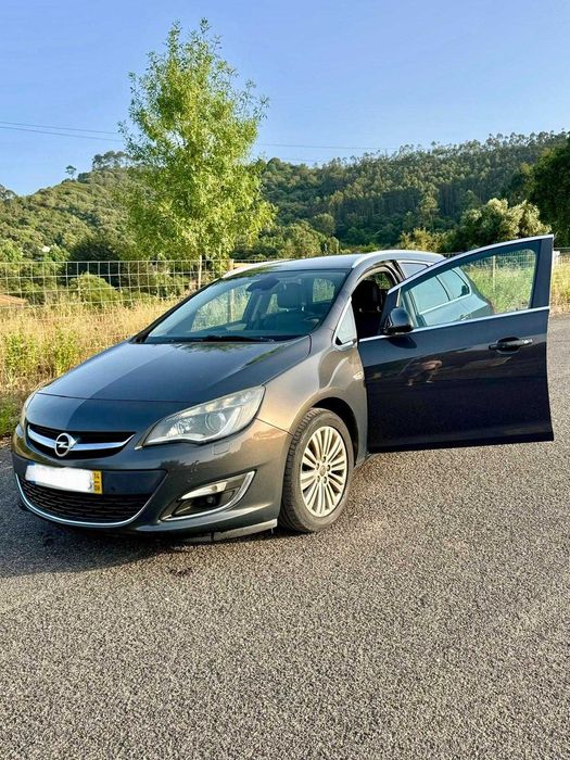 Opel Astra J 2.0 CDti Caixa Automática