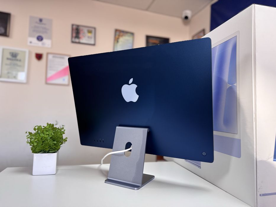 Моноблок Apple iMac 24" M1 / 8GB / 256GB / Retina 4.5K / 2021/Стан 5+