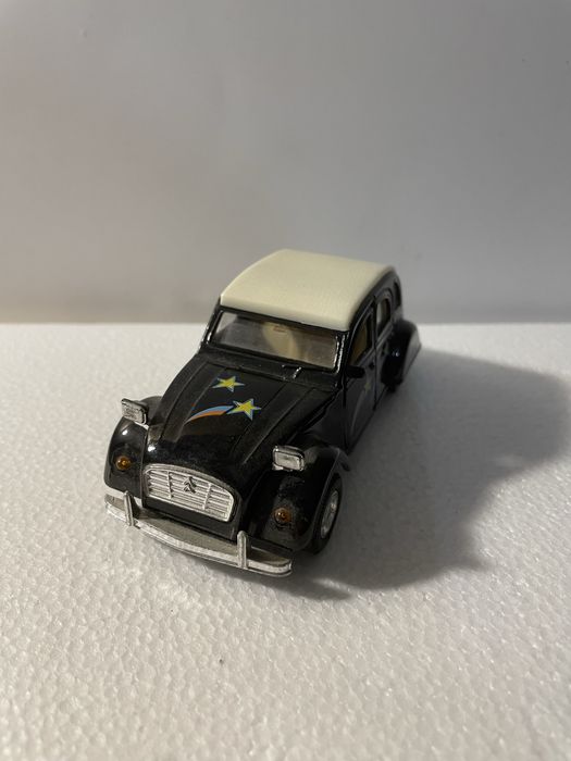 Miniatura Citroen 2CV 1:32