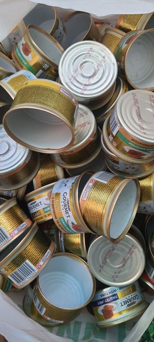 Тара для окопних свічок (баночки від котячого корму) десь  300 шт