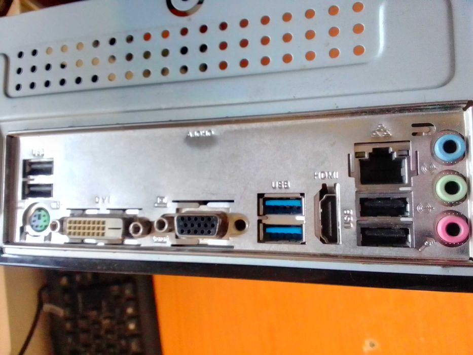 Системный A-7650K Radeon R7 1024mb,8 гб озу ,HHD 500 юсб 3.0