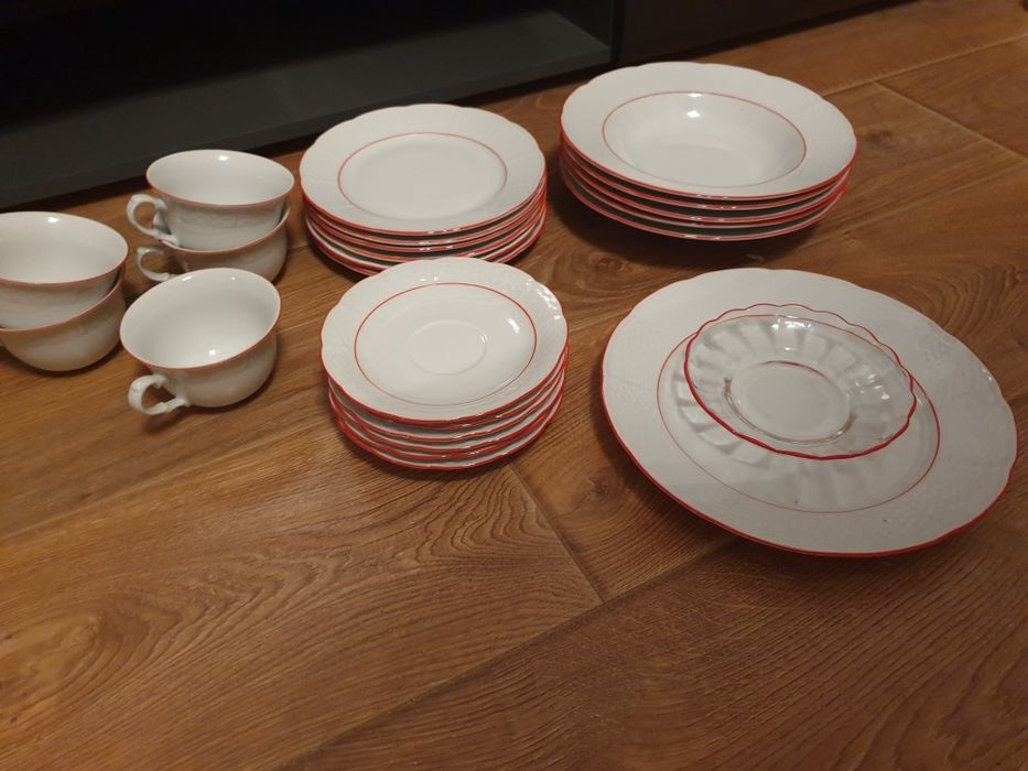 Набори столових сервізів