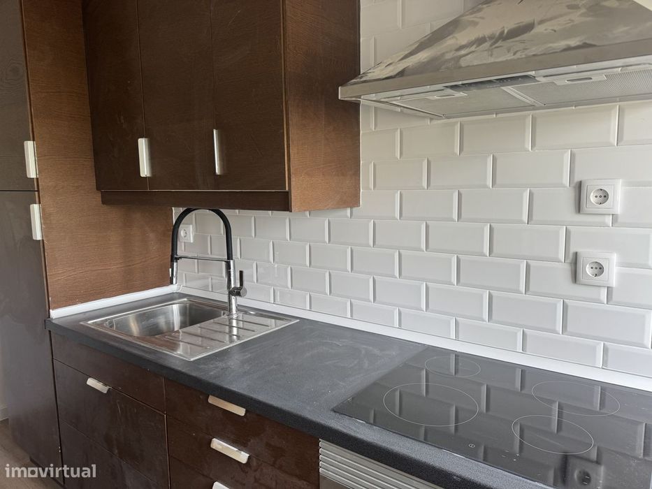 Apartamento T3 no Borel Renovado e Pronto a Habitar: Descubra o Seu R