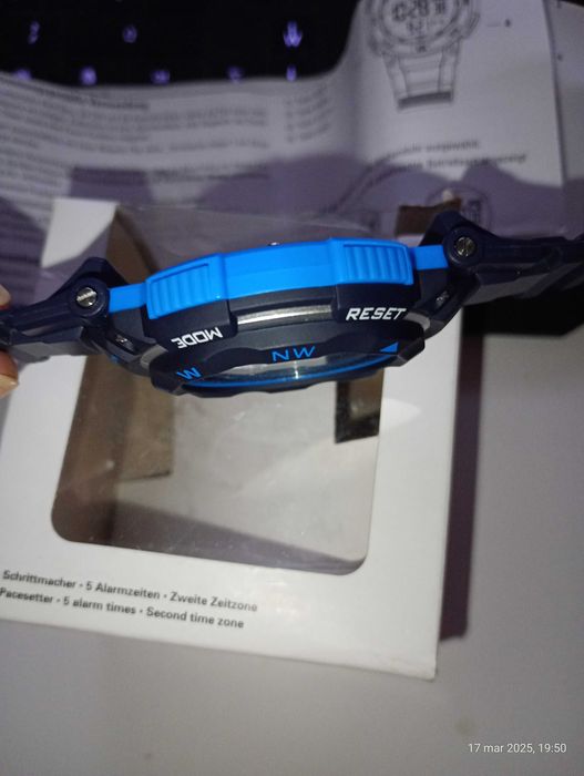 Nowy zegarek medyczny, rozrusznik, stymulator.