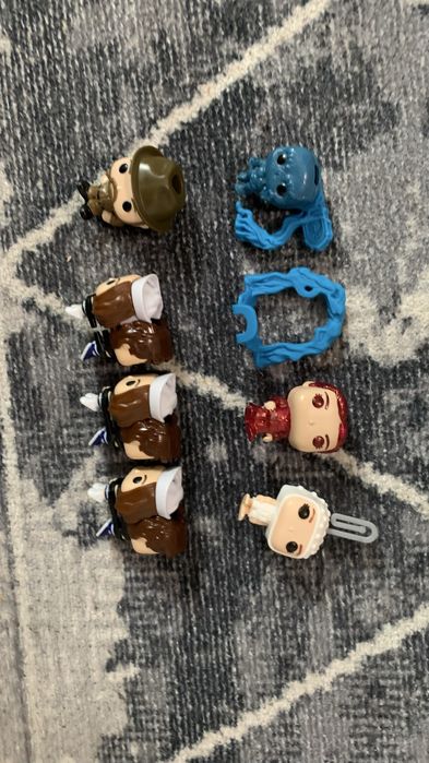 Продажа или обмен фигурок Киндер джой «Очень страные дела»