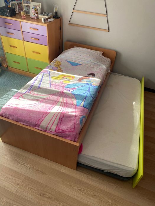 Cama dupla com gaveta para segunda cama