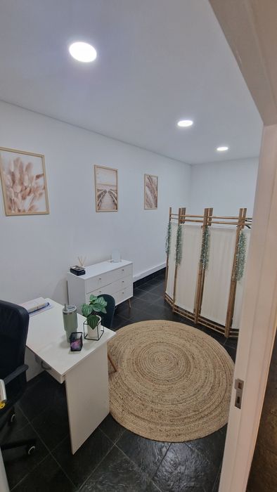 Sala 14 m2  para arrendar