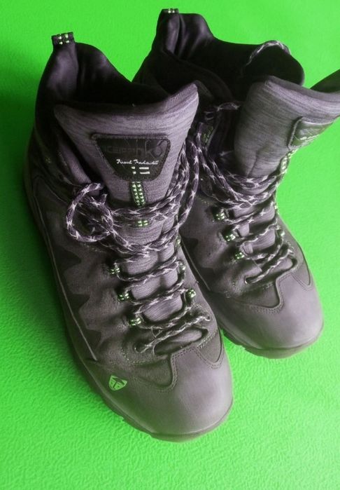 Взуття для хлопчиків