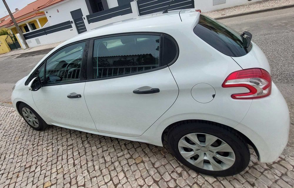 Peugeot 208 1.4hdi