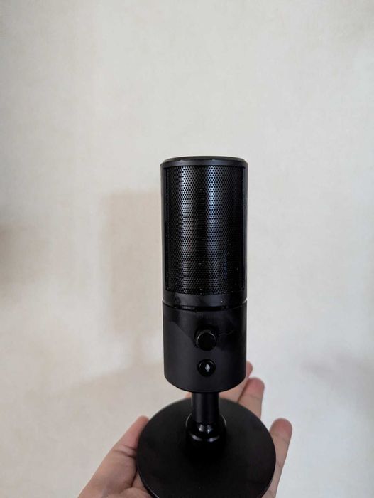 Мікрофон Razer Seiren X