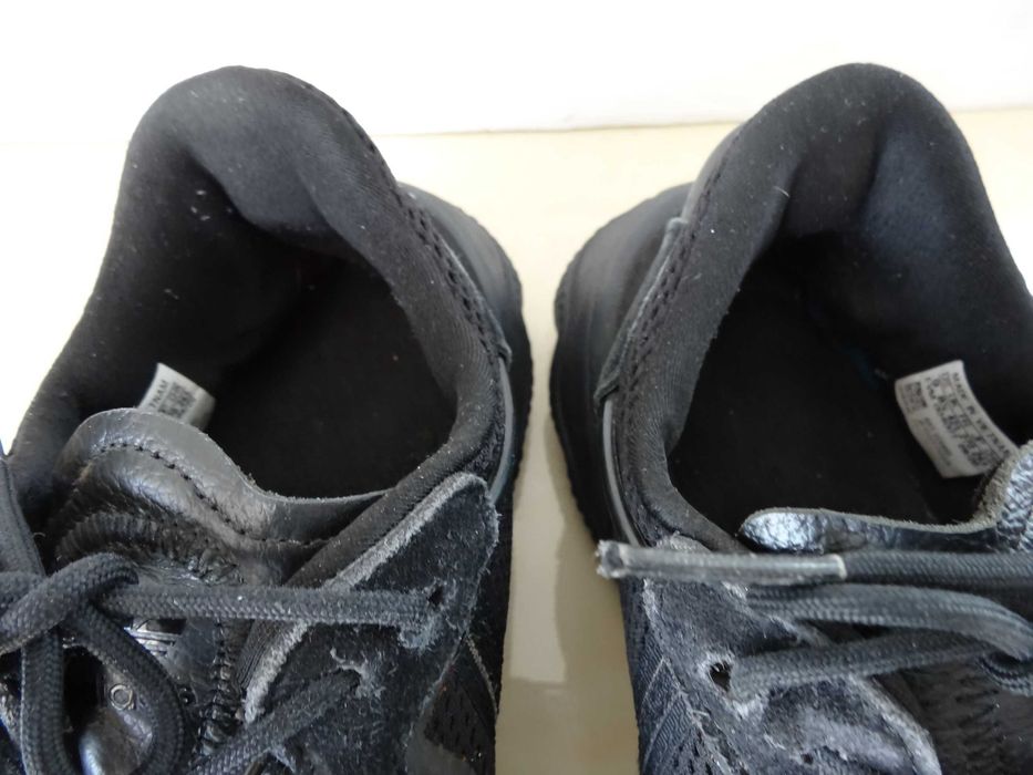 Buty ADIDAS OZWEEGO roz 42 2/3 Sportowe Adidasy