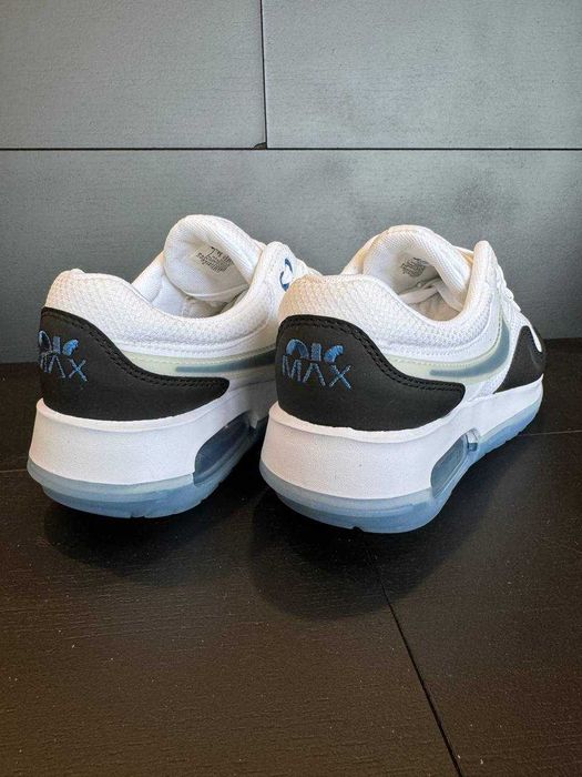 Оригінальні Кросівки Nike Air Max Motif GS FB8031-100 (37,5)