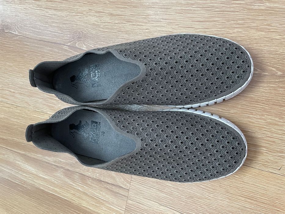 Półbuty trampki wsuwane Sneakeray ażurowe 2 GO Fashion 38