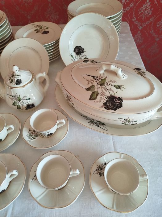 Serviço de jantar em Porcelana 1958 Rosa Negra