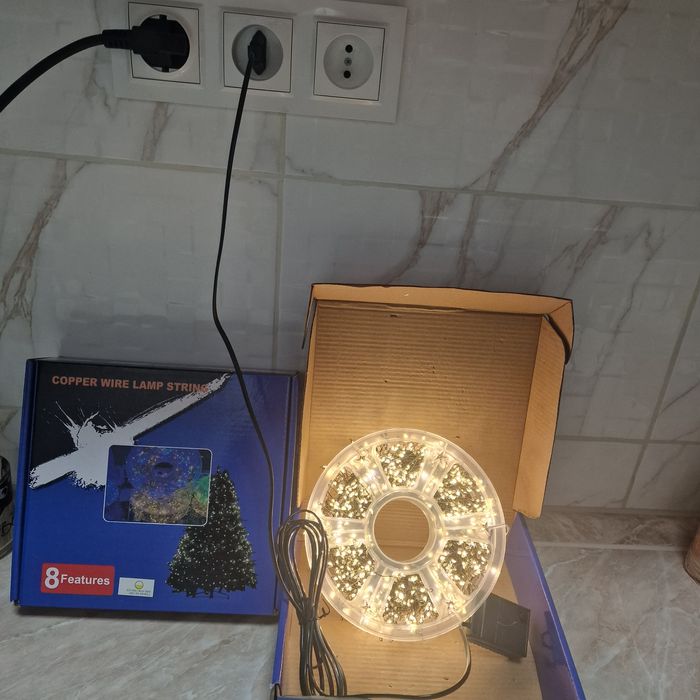 Гірлянда хвойна лапа,мішура ,фейверк  під розеткк