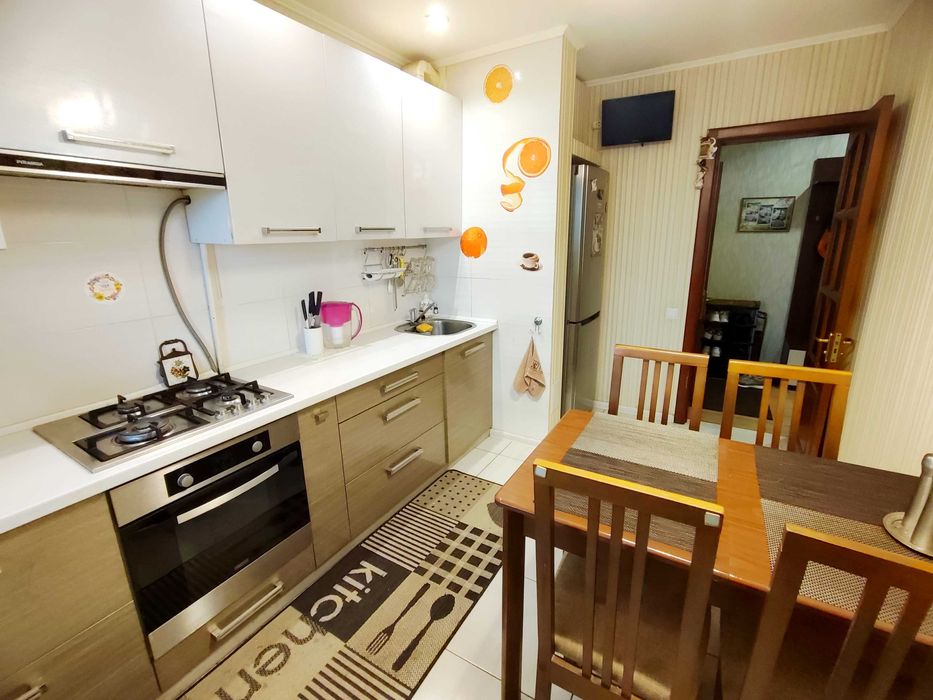 Продаж 3-х кімнатної квартири на Вечірньому єВідновлення