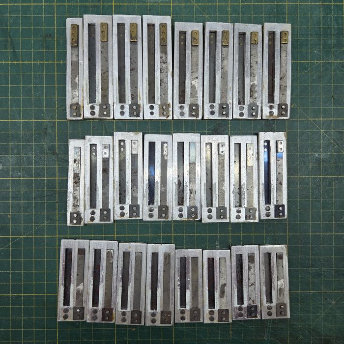 Głosy basowe do akordeonu lub harmonii