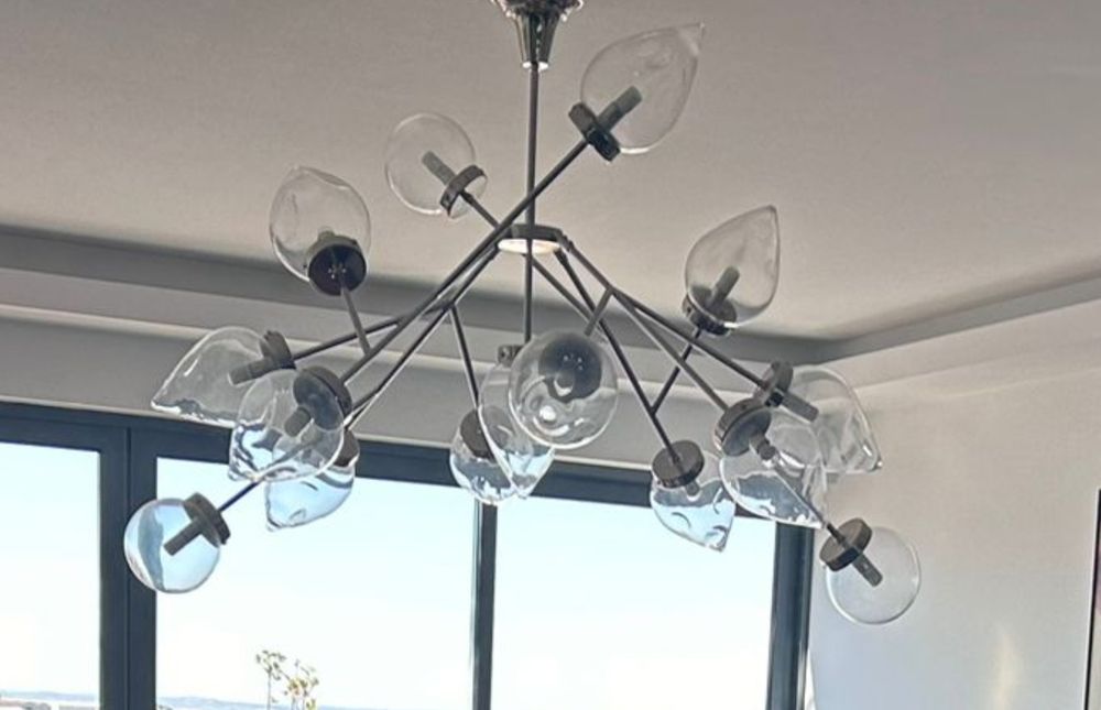 Candeeiro de Teto Moderno | Design Contemporâneo | 12 Luzes em Vidro