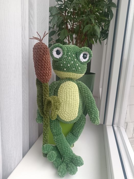 В'язана жаба. Іграшка жабка. Іграшки на замовлення