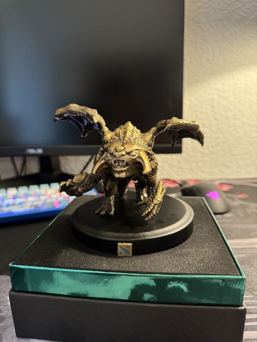 Коллекционная фигурка Baby Roshan (Dota 2, TI7): 5 999 грн