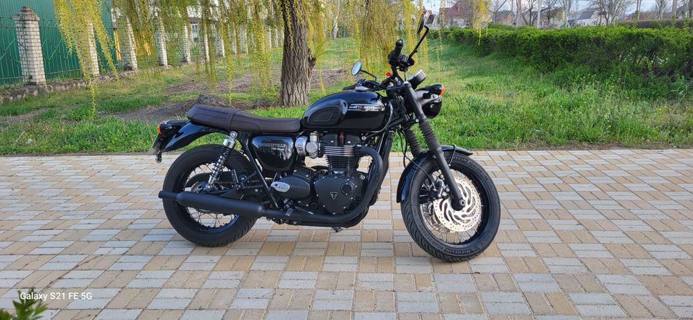 Triuph Bonneville