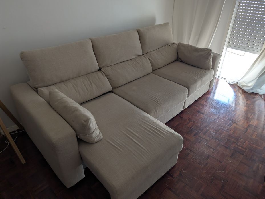 Sofá IKEA Eskilstuna com 3 lugares de chaise longue