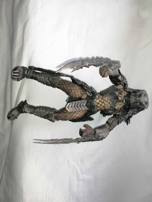 2004 McFarlane Alien Vs Predator Scar Predator - Action