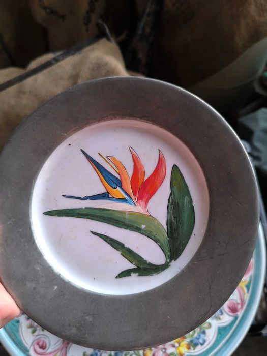 Loiça antiga em bom estado