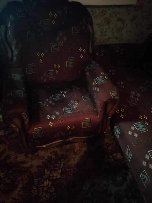 Мебель мягкая диван и два кресла