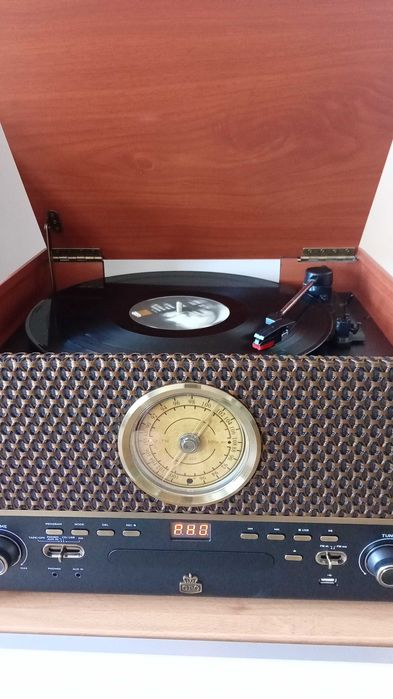 Aparelhagem retrogold - Rádio, Vinil, cassete, CD, USB.
